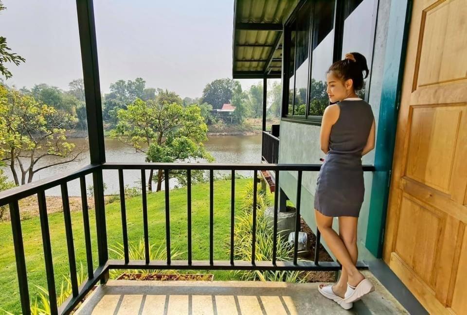 Morocco Blue Cafe By Chilong River Farm Resort Muang Kosum Exterior photo