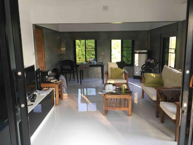 Morocco Blue Cafe By Chilong River Farm Resort Muang Kosum Exterior photo