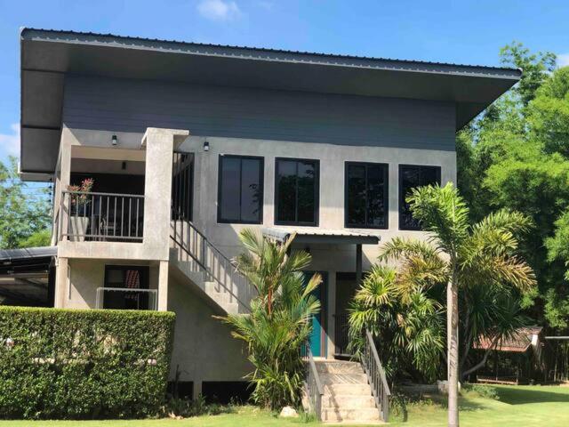 Morocco Blue Cafe By Chilong River Farm Resort Muang Kosum Exterior photo